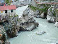 Panorama view of Badrinath Temple