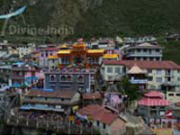 Panorama view of Badrinath Temple