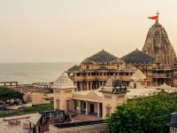 सोमनाथ मंदिर: विनाश से सृजन तक का शाश्वत सफर (1026-2026)