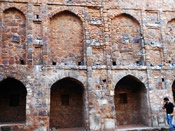 Wall structure of Agrasen ki Baoli